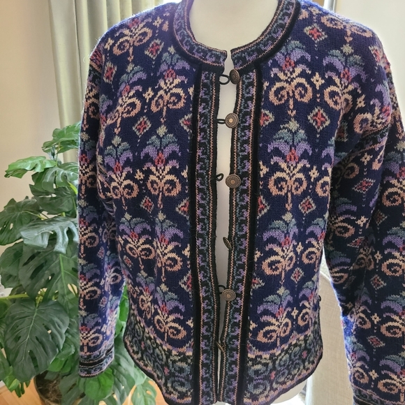 Icelandic Sweaters - Icelandic Lined Cardigan